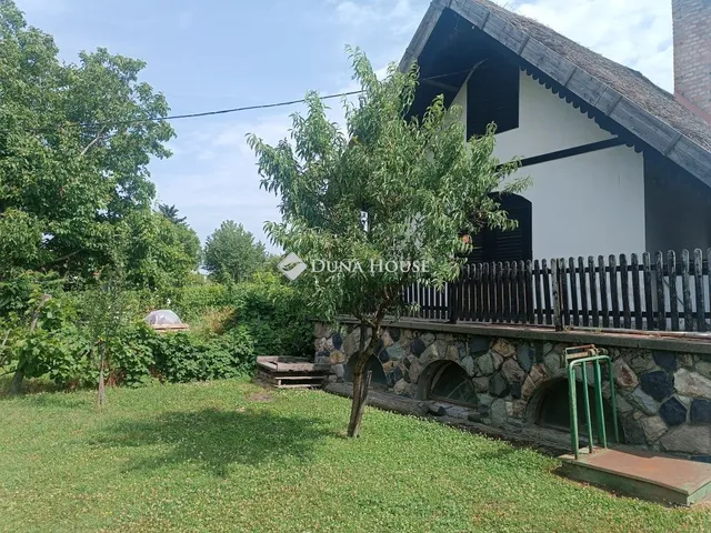 Eladó mezőgazdasági ingatlan Martonvásár 95 nm