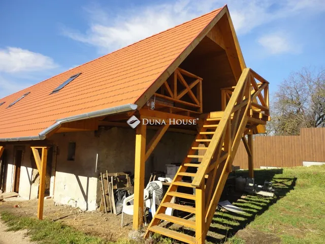 Eladó mezőgazdasági ingatlan Vál, Rákóczi Ferenc utca 120 nm