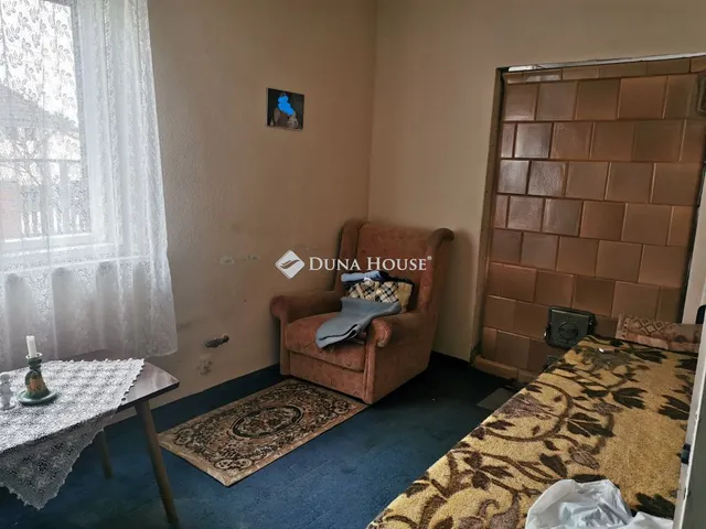 Eladó ház Tata, Dob utca 74 nm