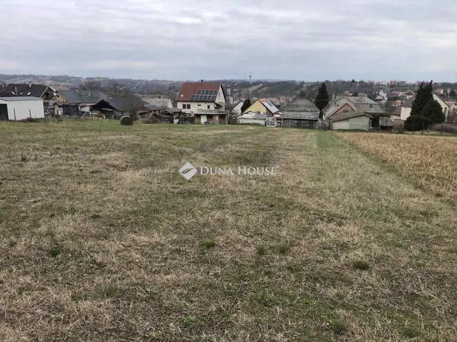 Eladó telek Mány 1053 nm