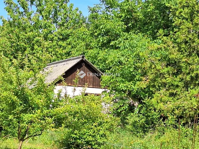 Eladó telek Biatorbágy 909 nm