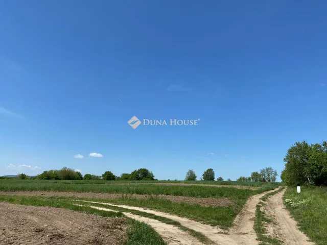 Eladó telek Alcsútdoboz 9207 nm