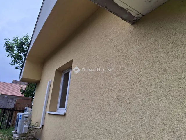 Eladó ház Vál 75 nm