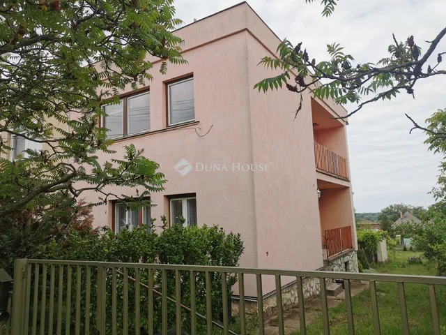 Eladó ház Dunaalmás 120 nm