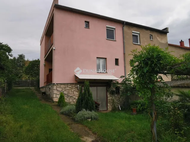 Eladó ház Dunaalmás 120 nm