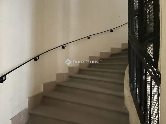 Kiadó lakás Budapest V. kerület, Dorottya utca 70 nm