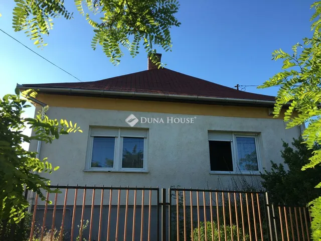 Eladó ház Bicske, Vörösmarty Mihály utca 72 nm