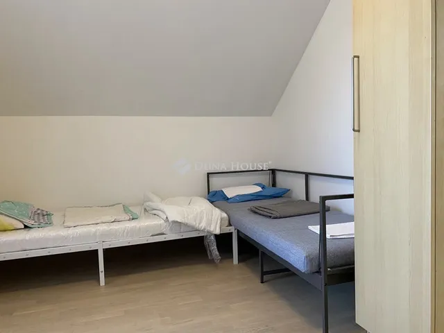 Kiadó ház Mány 83 nm