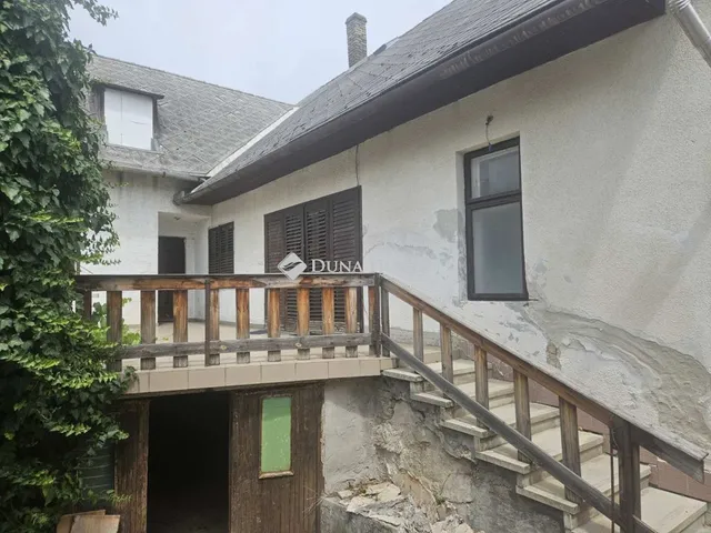 Eladó ház Bicske, Prohászka Ottokár utca 139 nm