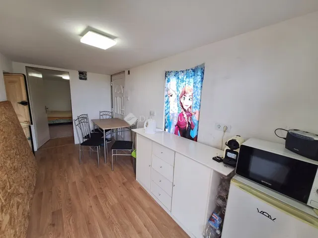 Eladó ház Bicske, Zártkert 30 nm