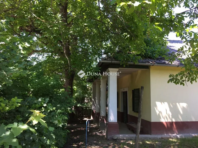 Eladó mezőgazdasági ingatlan Vál 58 nm