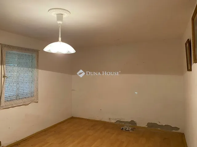 Eladó üdülő és hétvégi ház Biatorbágy, Zártkert 64 nm
