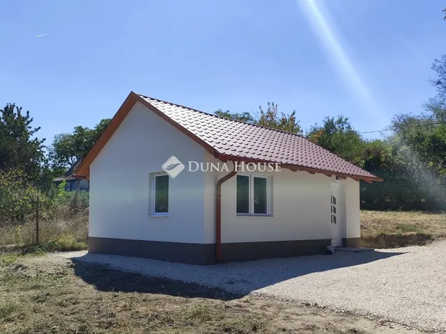 Eladó üdülő és hétvégi ház Tata, Látóhegy 40 nm
