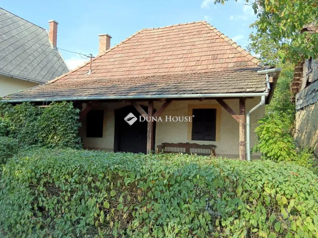 Eladó mezőgazdasági ingatlan Bicske 30 nm
