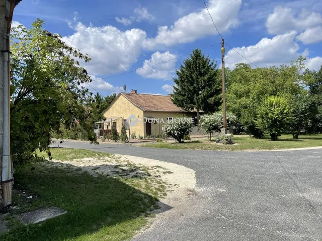 Eladó ház Bicske, Csákvári utca 131 nm