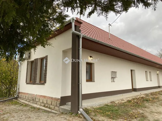 Eladó ház Vértesacsa, József Attila utca 122 nm