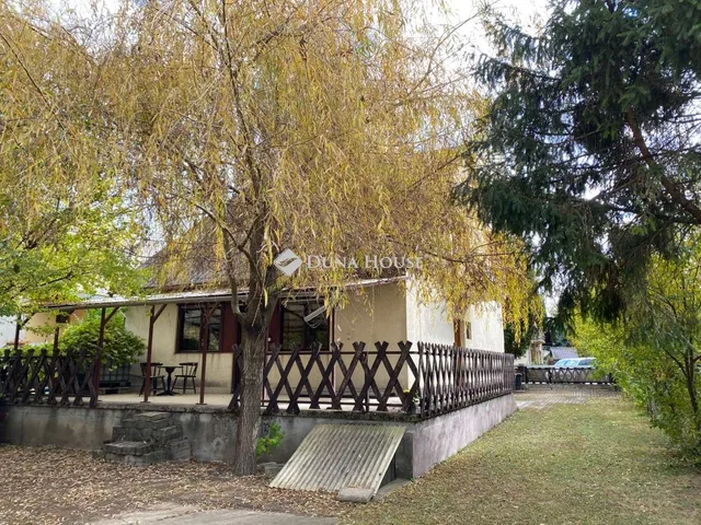 Eladó ház Bicske, Űrhajós utca 200 nm