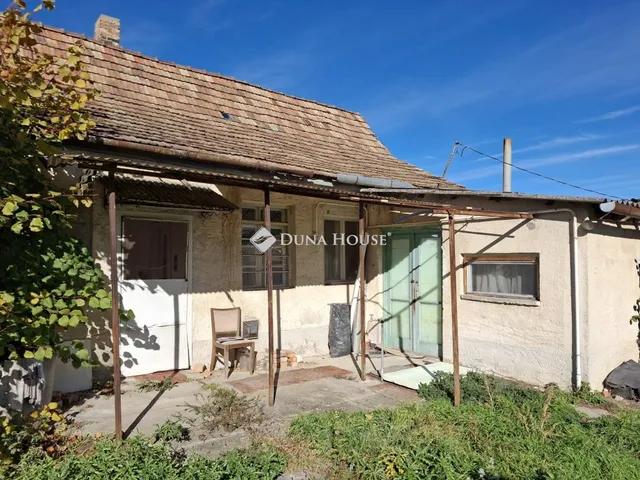 Eladó ház Bajna, Kossuth Lajos utca 120 nm