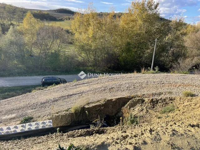 Eladó telek Tinnye, Bethlen Gábor utca 2218 nm