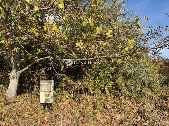 Eladó telek Bicske, Előhegy 826 nm