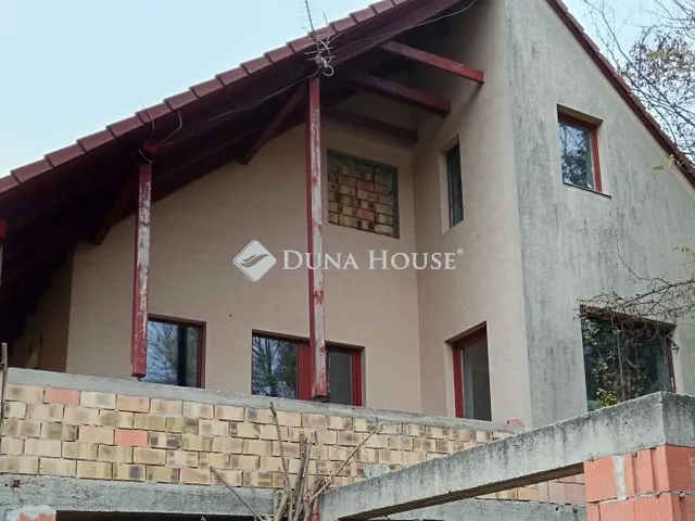 Eladó ház Csabdi 160 nm