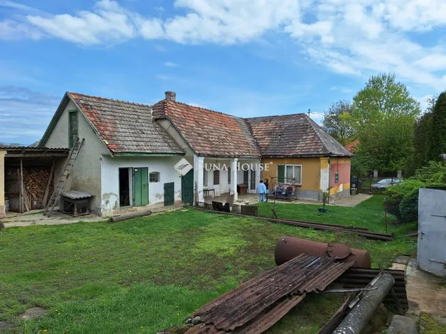 Eladó ház Szomor 110 nm