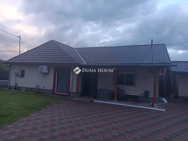 Eladó ház Bicske, Dobó utca 88 nm