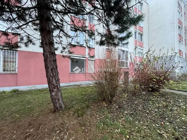 Kiadó lakás Tatabánya, Mártírok útja 39 nm