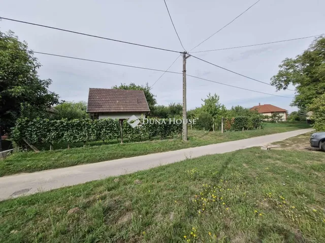 Eladó mezőgazdasági ingatlan Lovasberény, Tabán utca 16 nm