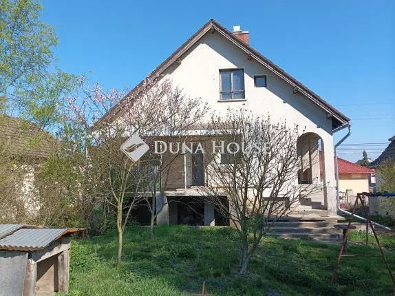 Eladó ház Szárliget 74 nm