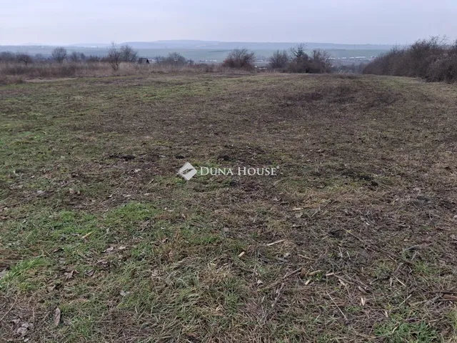 Eladó telek Bicske 1580 nm