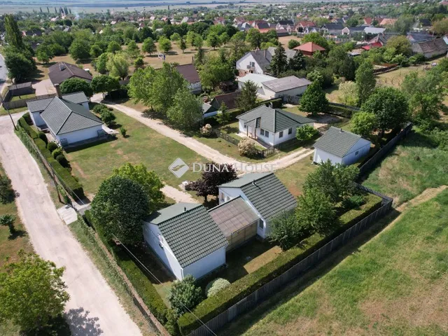 Eladó ház Csákvár 409 nm