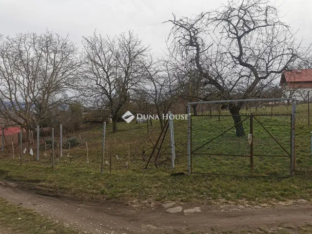 Eladó telek Tata, Látóhegy 1033 nm