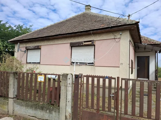 Eladó ház Tyukod, Vasvári Pál utca 100 nm