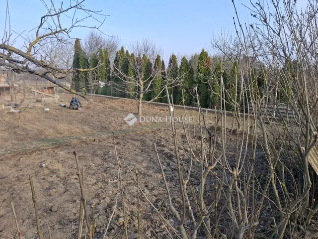 Eladó telek Csabdi, Előhegy 1465 nm