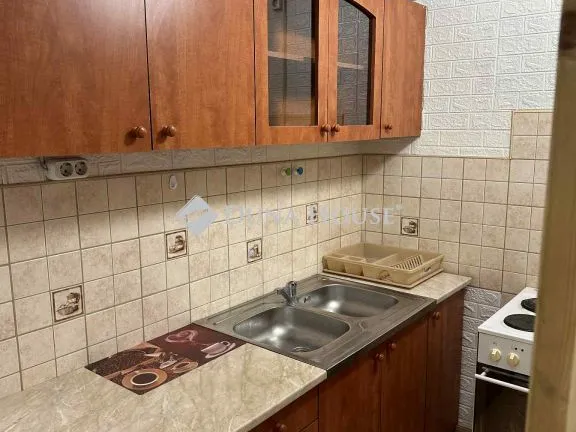 Eladó lakás Tatabánya, Gál István-lakótelep 30 nm