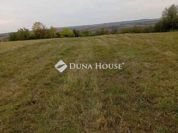 Eladó telek Bicske 2164 nm