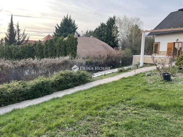 Eladó ház Telki, Akácos utca 348 nm