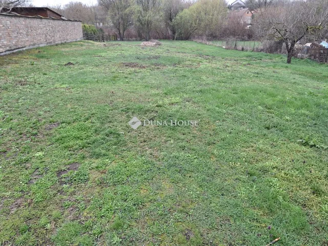 Eladó telek Vértesacsa 1256 nm