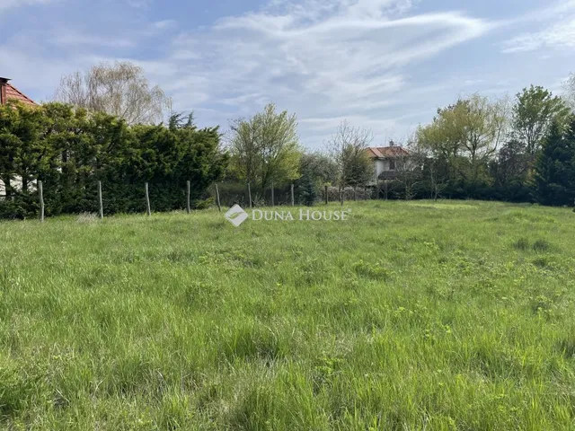 Eladó telek Telki 1071 nm