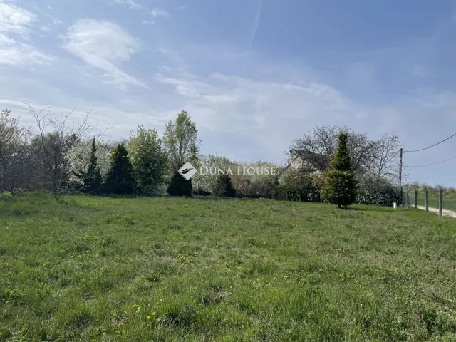 Eladó telek Perbál 1984 nm