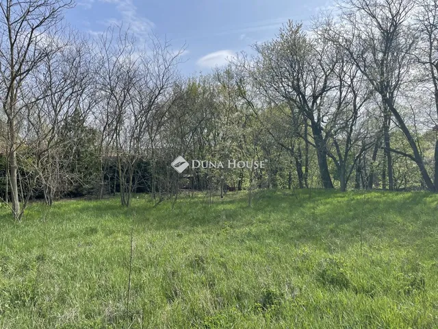 Eladó telek Perbál, Máriahalmi utca 1984 nm