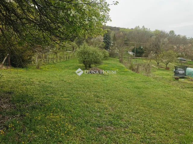 Eladó telek Baj 1848 nm