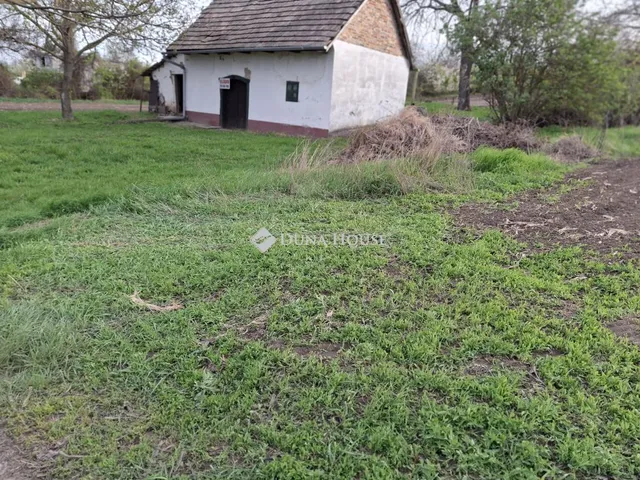 Eladó ház Bicske, Galagonyás VI. dűlő út 30 nm