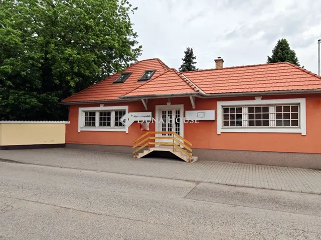 Eladó lakás Zsámbék 120 nm