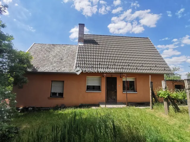 Eladó nyaraló Szomód 38 nm