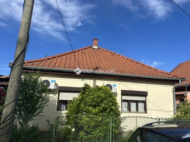Eladó ház Gyúró 80 nm