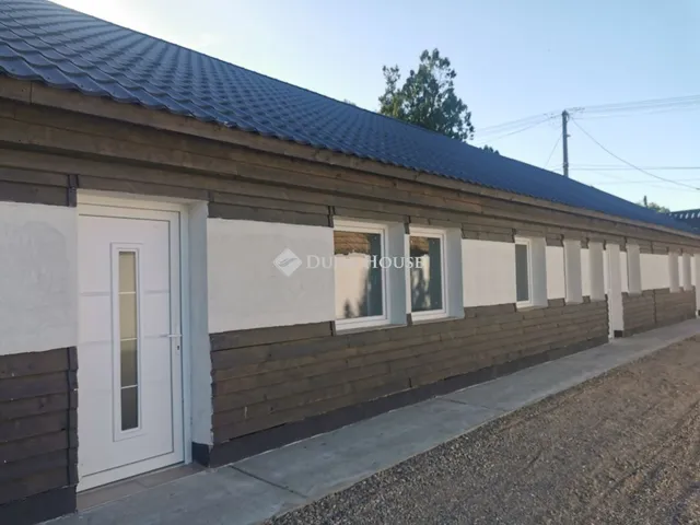 Eladó ház Neszmély, Fő utca 171 nm