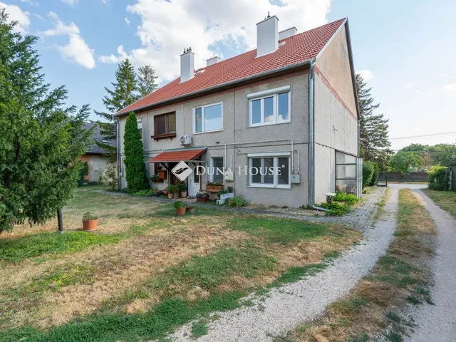 Eladó lakás Csákvár, Jókai utca 132 nm