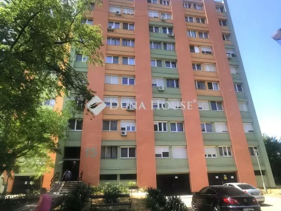 Eladó lakás Tatabánya, Esztergomi utca 34 nm